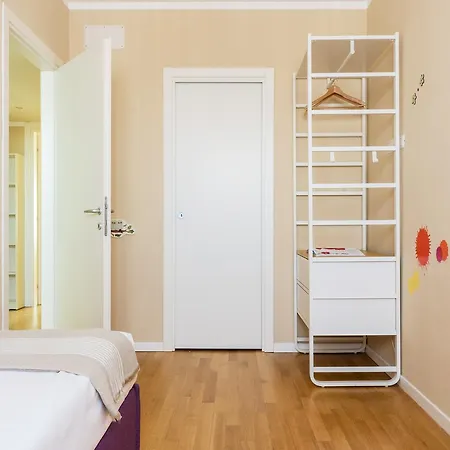 Homeathotel - Bicocca Apt Apartamento